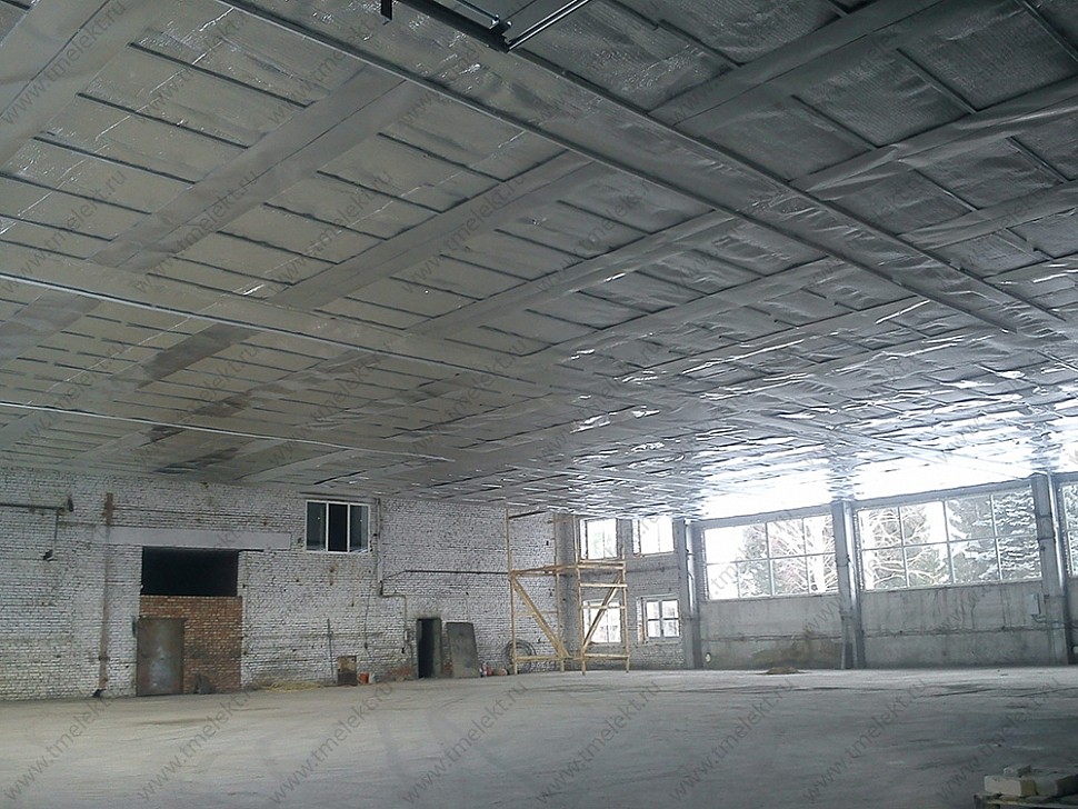 Отопление производства – система отопления греющий потолок на подвесном потолке, высота 5 метров