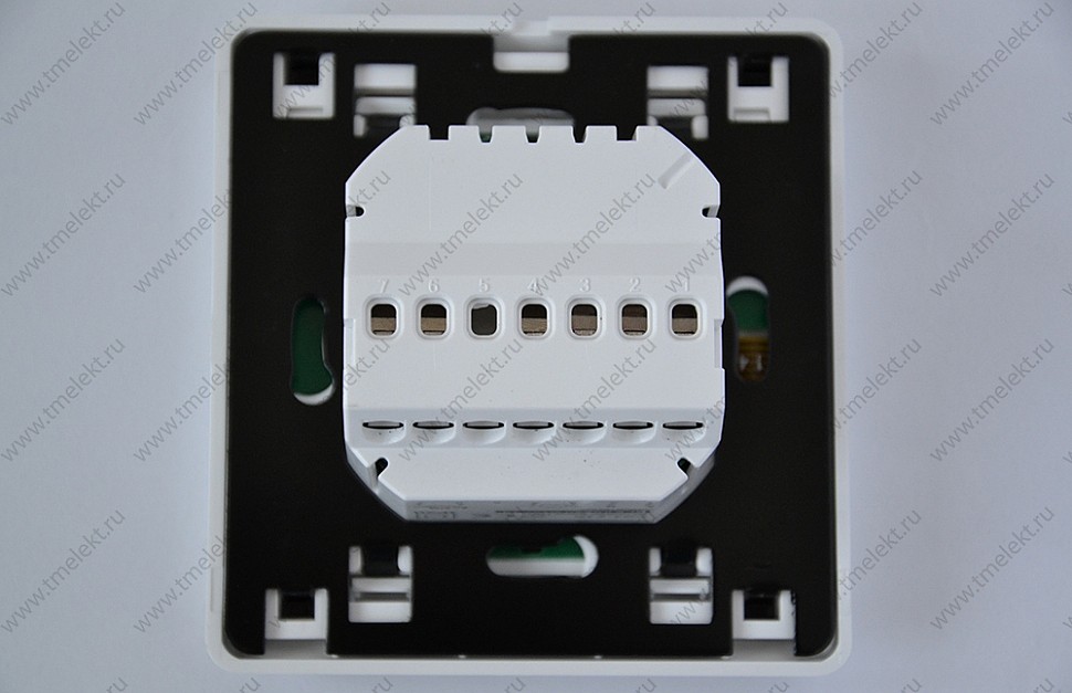 Терморегулятор E 91.716 – нумерация контактов подключения от 1 до 7, вид сзади